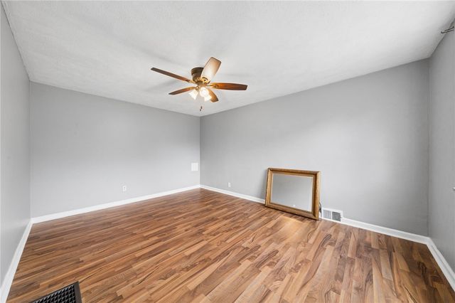 7931 Thon Dr, Penn Hills, PA 15147