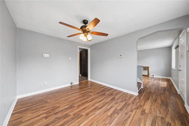 7931 Thon Dr, Penn Hills, PA 15147