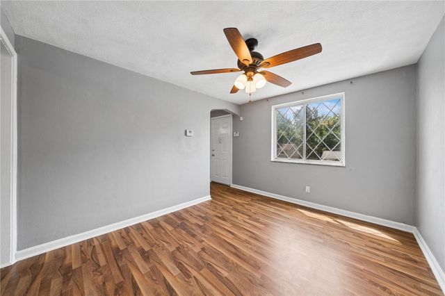 7931 Thon Dr, Penn Hills, PA 15147