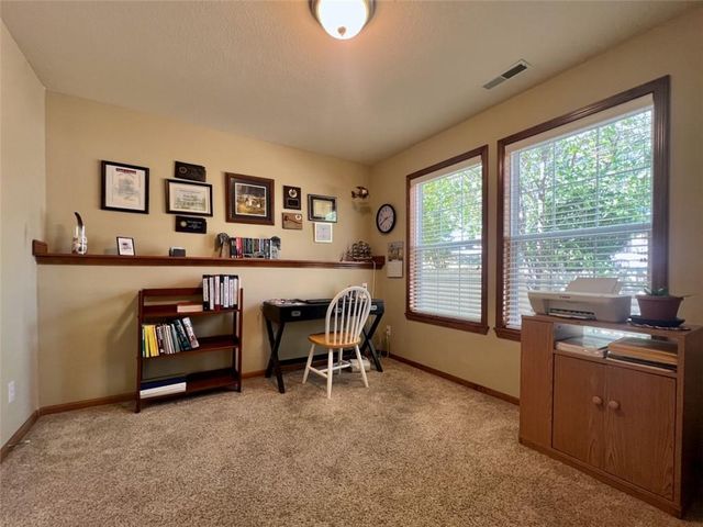 3807 Hunters Hill Drive, Lawrence, KS 66049