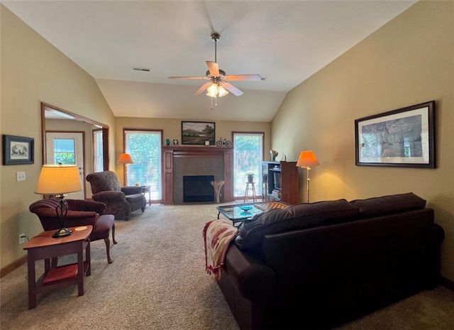 3807 Hunters Hill Drive, Lawrence, KS 66049