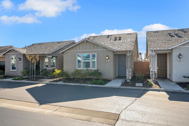 844 Castellona Dr, Newman, CA 95360