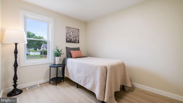518 AVENUE F, Feasterville Trevose, PA 19053
