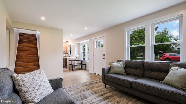 518 AVENUE F, Feasterville Trevose, PA 19053