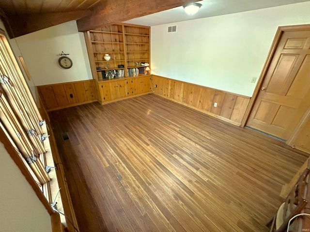 11882 N HWY 421, Monticello, IN 47960