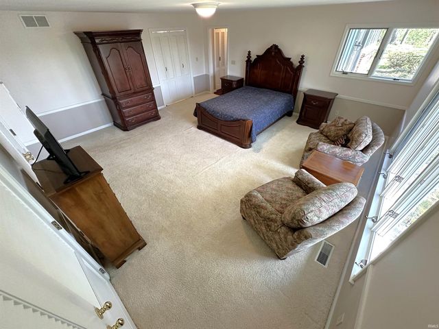 11882 N HWY 421, Monticello, IN 47960