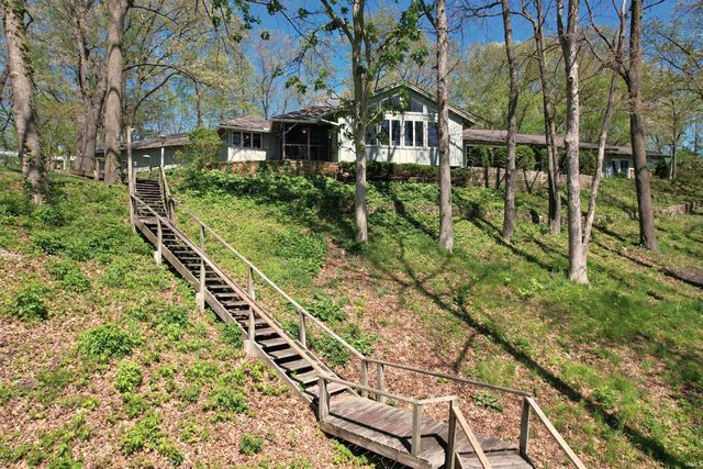 11882 N HWY 421, Monticello, IN 47960
