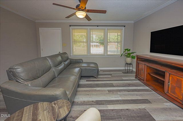 416 E Griswold Street, Selma, NC 27576