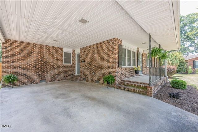 416 E Griswold Street, Selma, NC 27576
