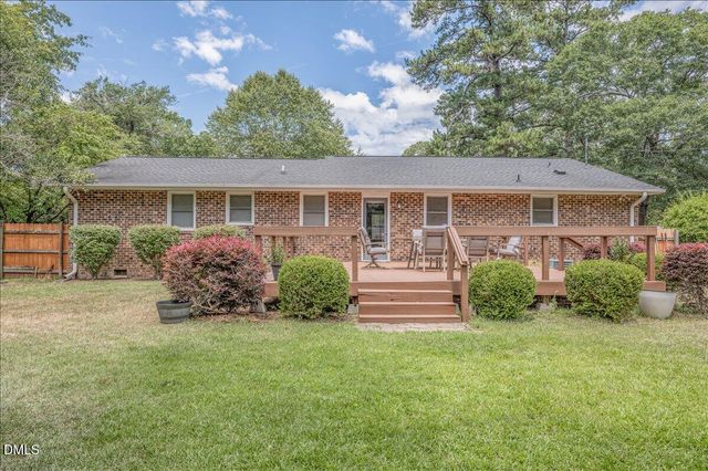 416 E Griswold Street, Selma, NC 27576