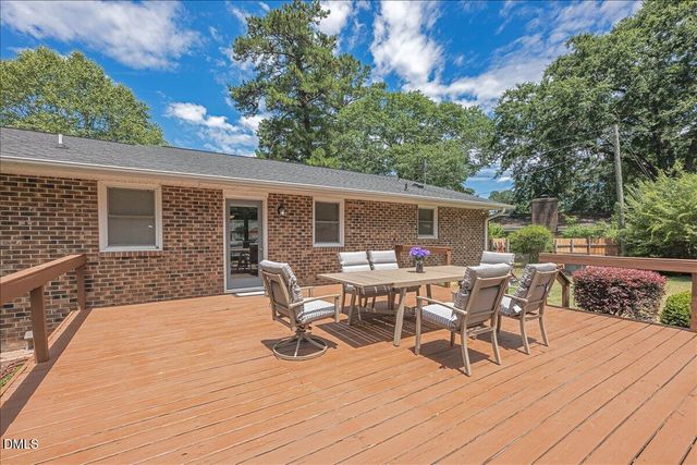 416 E Griswold Street, Selma, NC 27576