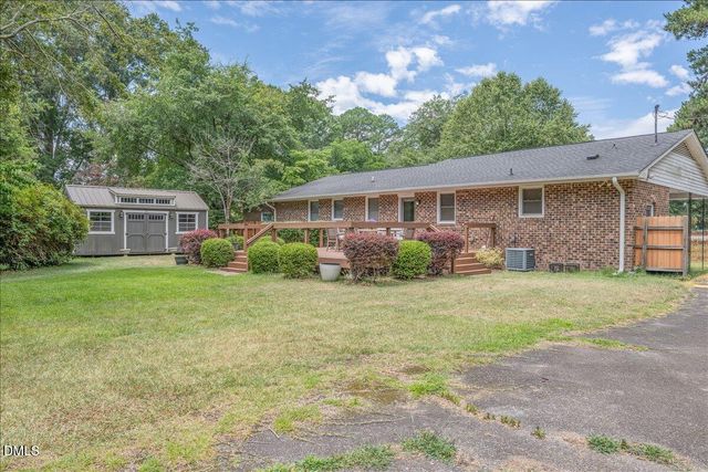 416 E Griswold Street, Selma, NC 27576