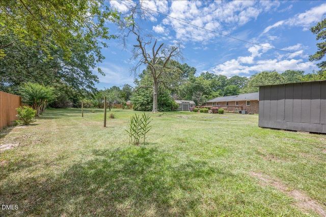 416 E Griswold Street, Selma, NC 27576