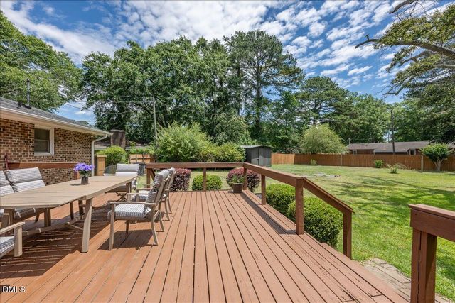 416 E Griswold Street, Selma, NC 27576