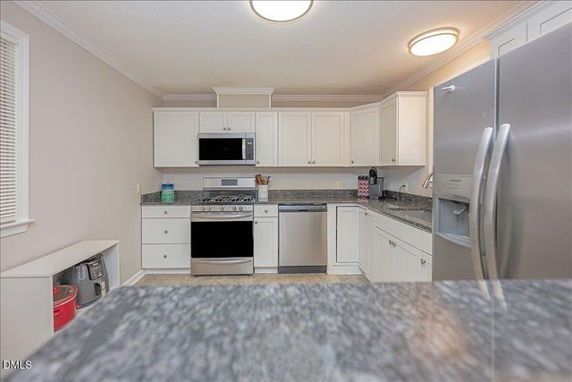 416 E Griswold Street, Selma, NC 27576
