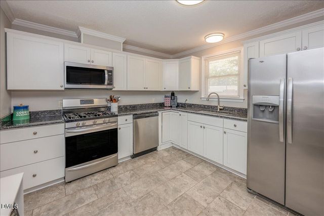416 E Griswold Street, Selma, NC 27576