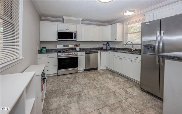 416 E Griswold Street, Selma, NC 27576