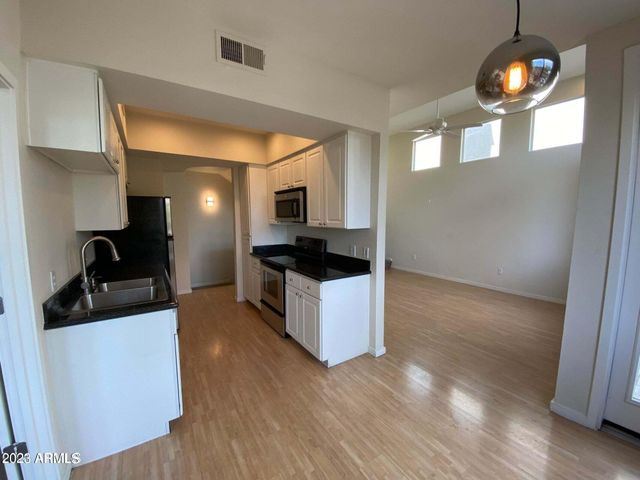 3633 N 3rd Avenue Unit 2050, Phoenix, AZ 85013