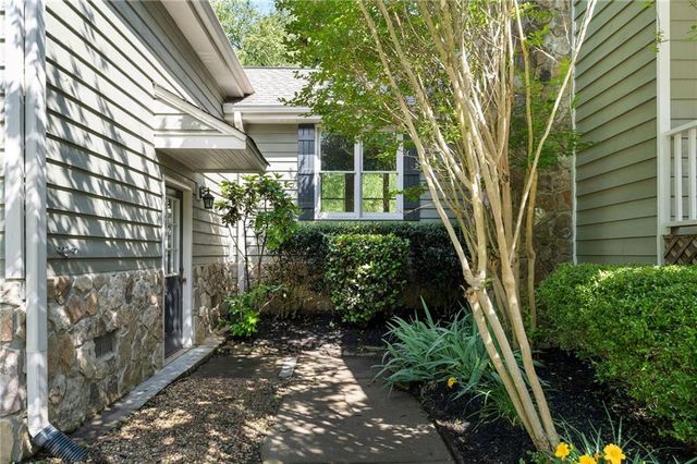 442 Cartecay River Run, Ellijay, GA 30536