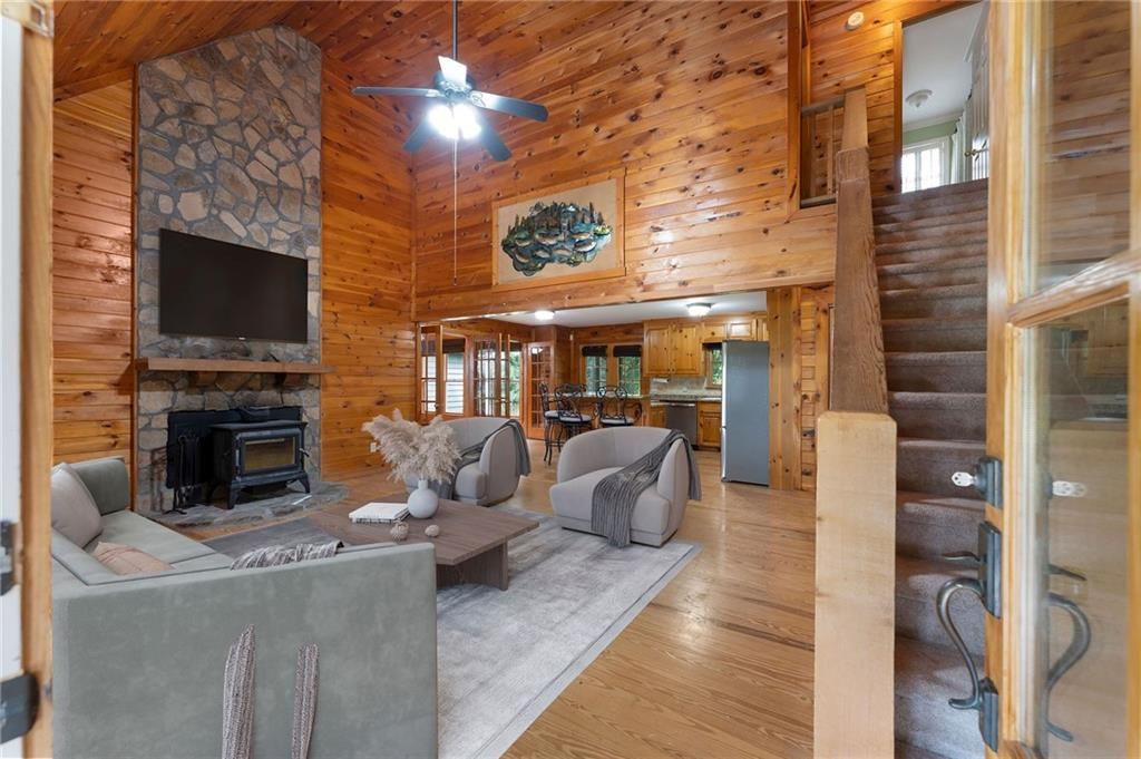 Image 11 of property listing at 442 Cartecay River Run, Ellijay, GA 30536