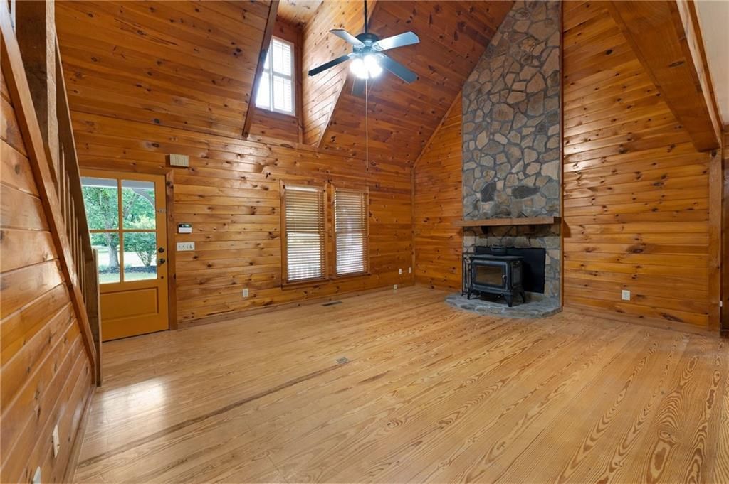 Image 13 of property listing at 442 Cartecay River Run, Ellijay, GA 30536