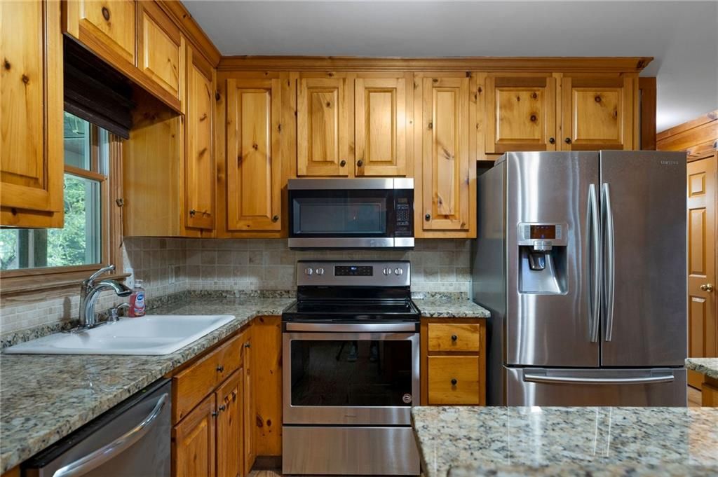 Image 19 of property listing at 442 Cartecay River Run, Ellijay, GA 30536