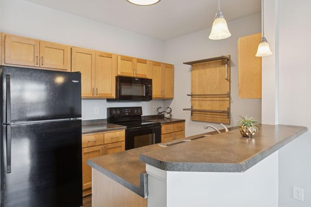 2803 E 38th Street 202, Minneapolis, MN 55406