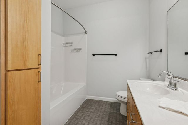 2803 E 38th Street 202, Minneapolis, MN 55406