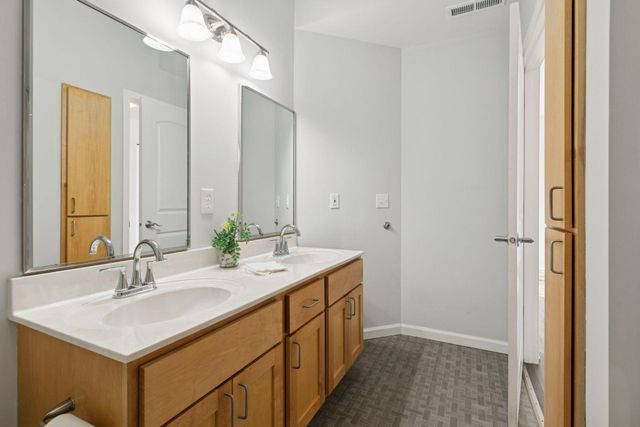 2803 E 38th Street 202, Minneapolis, MN 55406