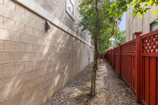 2803 E 38th Street 202, Minneapolis, MN 55406