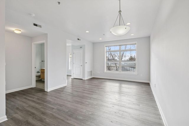 2803 E 38th Street 202, Minneapolis, MN 55406