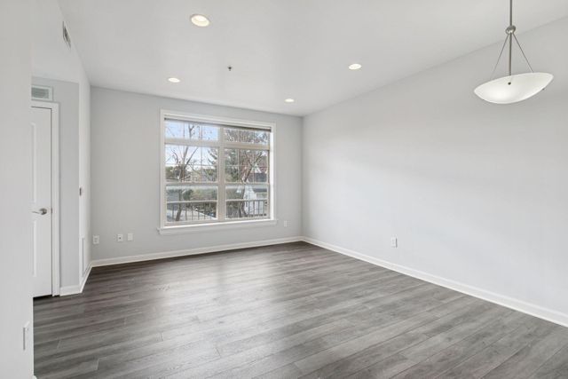 2803 E 38th Street 202, Minneapolis, MN 55406