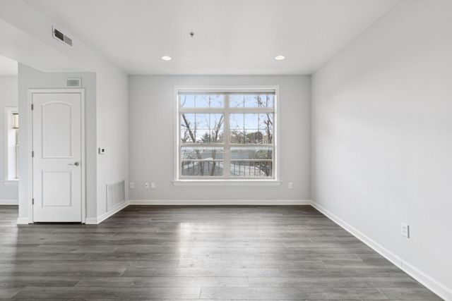 2803 E 38th Street 202, Minneapolis, MN 55406