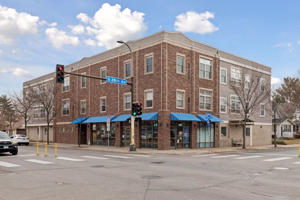 2803 E 38th Street 202, Minneapolis, MN 55406