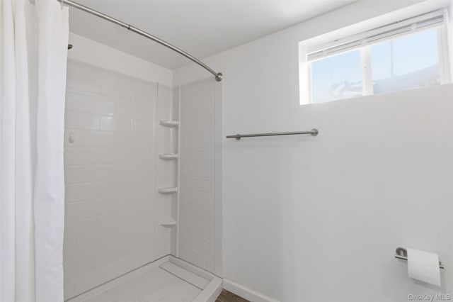 15 7th Avenue, Smithtown, NY 11787