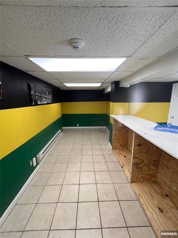 103 Broadway Bsmt, Elmwood Park, NJ 07407