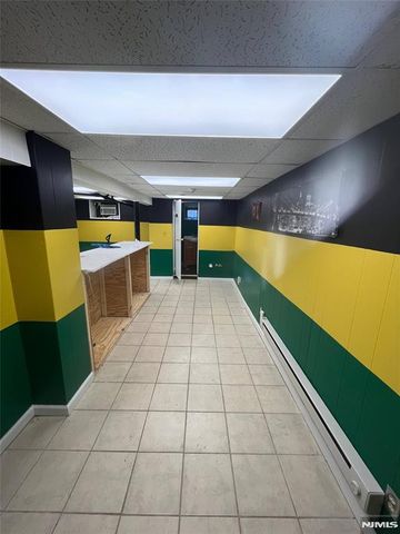 103 Broadway Bsmt, Elmwood Park, NJ 07407