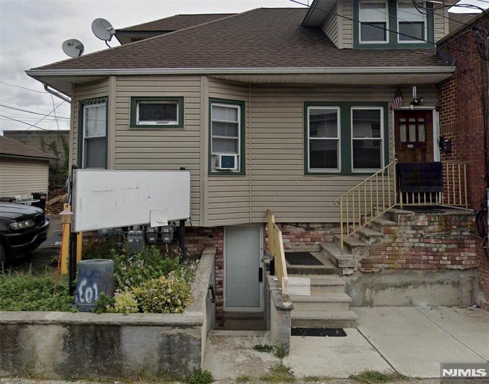 103 Broadway Bsmt, Elmwood Park, NJ 07407