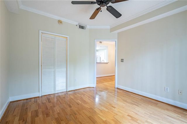 1075 Peachtree Walk NE A205, Atlanta, GA 30309