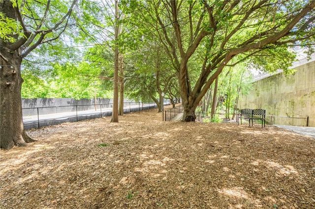 1075 Peachtree Walk NE A205, Atlanta, GA 30309