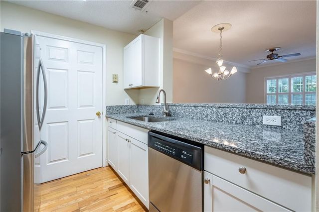 1075 Peachtree Walk NE A205, Atlanta, GA 30309