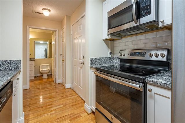 1075 Peachtree Walk NE A205, Atlanta, GA 30309