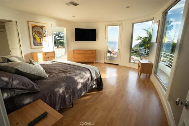 558 Cliff Drive, Laguna Beach, CA 92651