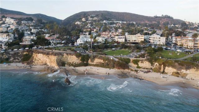 558 Cliff Drive, Laguna Beach, CA 92651