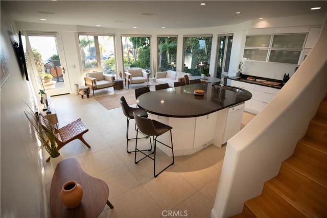 558 Cliff Drive, Laguna Beach, CA 92651