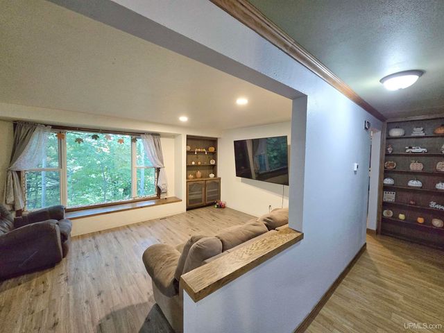 659 Roosevelt Road, Niagara C-wi, WI 54151