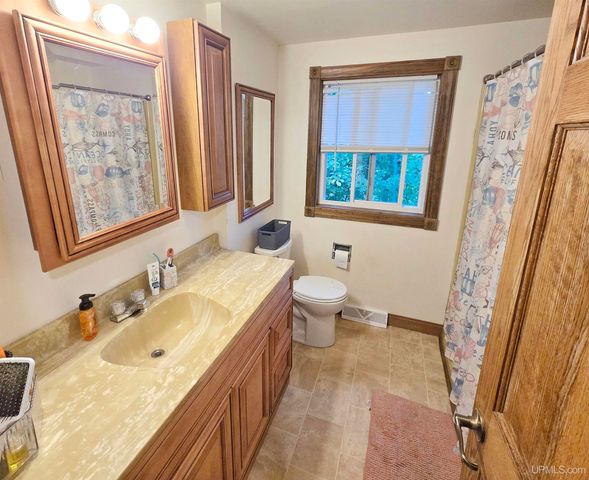 659 Roosevelt Road, Niagara C-wi, WI 54151