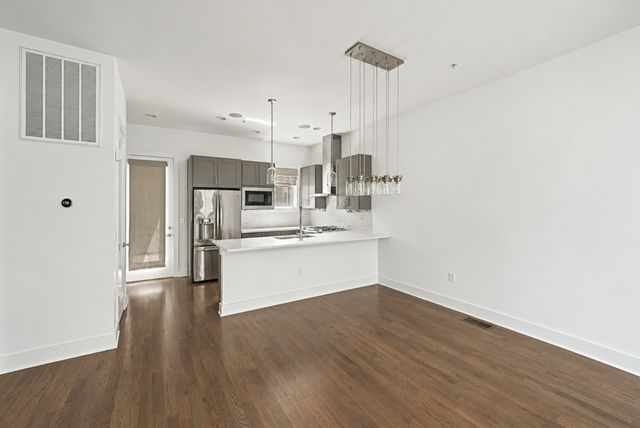 709 Bradford Ave, Nashville, TN 37204