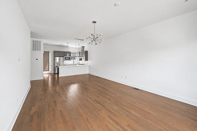 709 Bradford Ave, Nashville, TN 37204