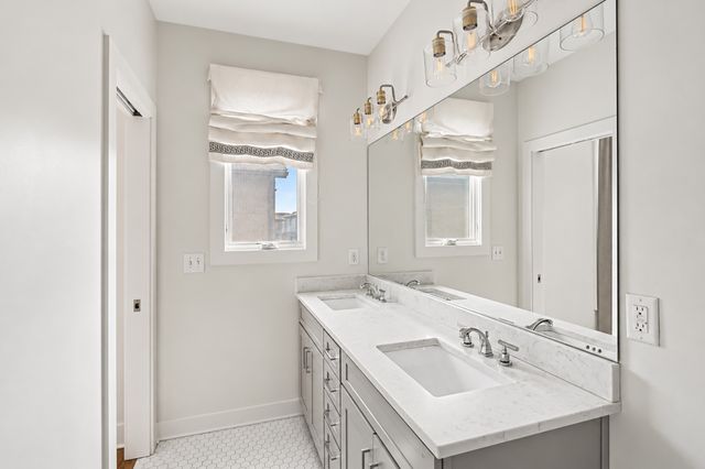 709 Bradford Ave, Nashville, TN 37204